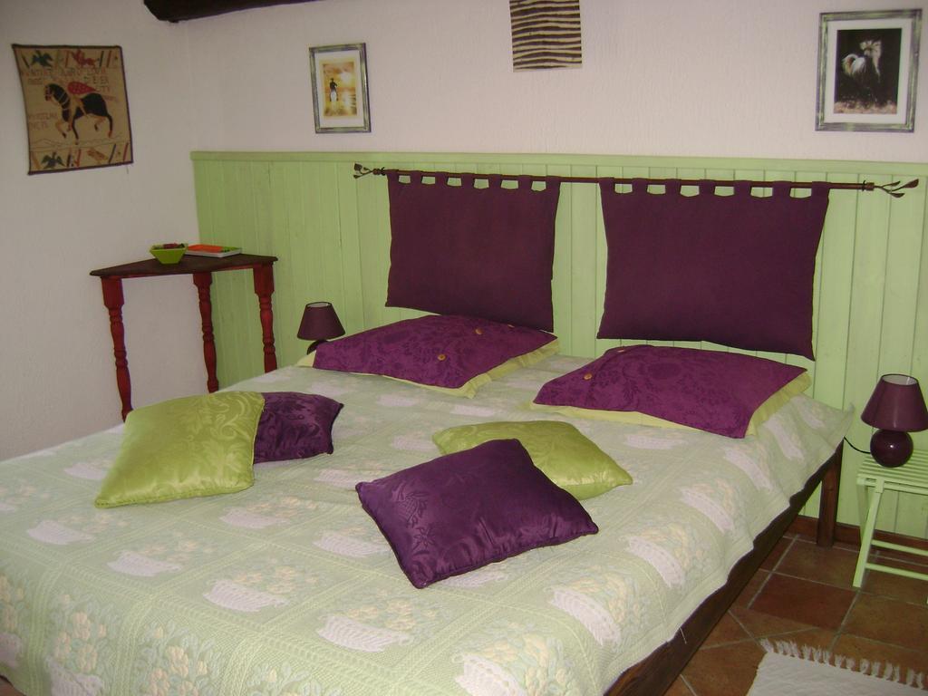 Les Chandelles Bed & Breakfast Villiers-le-Morhier Værelse billede